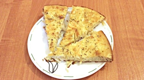 Быстрый пирог из квашеной капусты