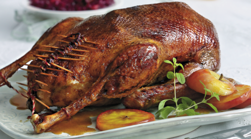 Домашняя птица и дичь: Гусь или утка жареные, с яблоками Домашняя птица и дичь: Гусь или утка жареные, с яблоками