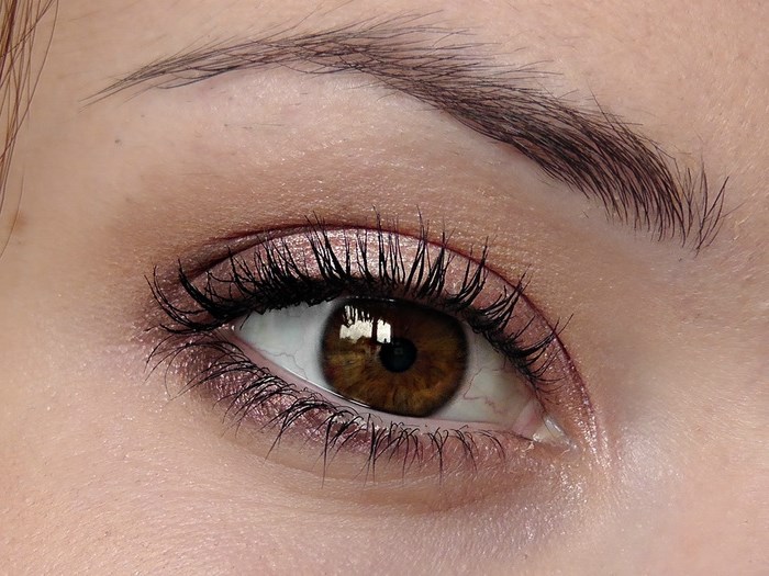 Как связаны цвет глаз и характер человека? Как связаны цвет глаз и характер человека?