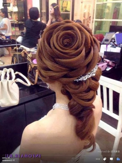 Модные, праздничные прически для особых случаев Модные, праздничные прически для особых случаев