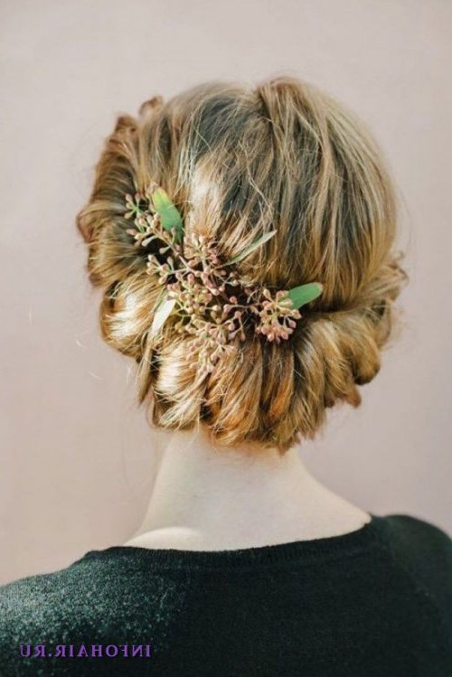 Модные, праздничные прически для особых случаев Модные, праздничные прически для особых случаев