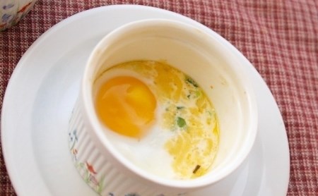 Овощные и грибные блюда: Шпинат, запеченный с яйцом