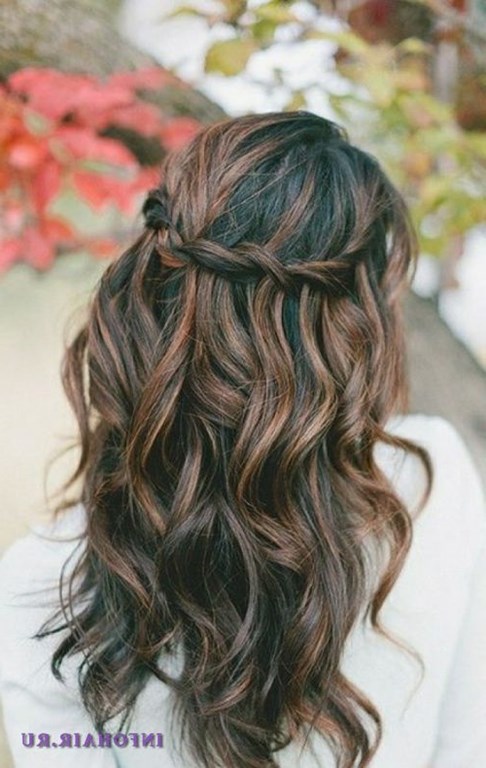 Песочные блики, тонкое осветление прядок