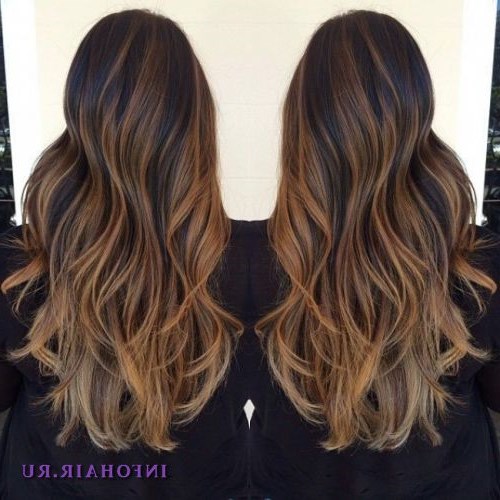 Песочные блики, тонкое осветление прядок