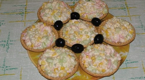 Салат-закуска с красной рыбой Салат-закуска с красной рыбой