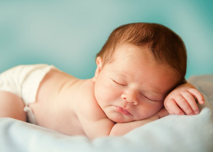 Сколько спят новорожденные: разбираемся в вопросах сна у малышей